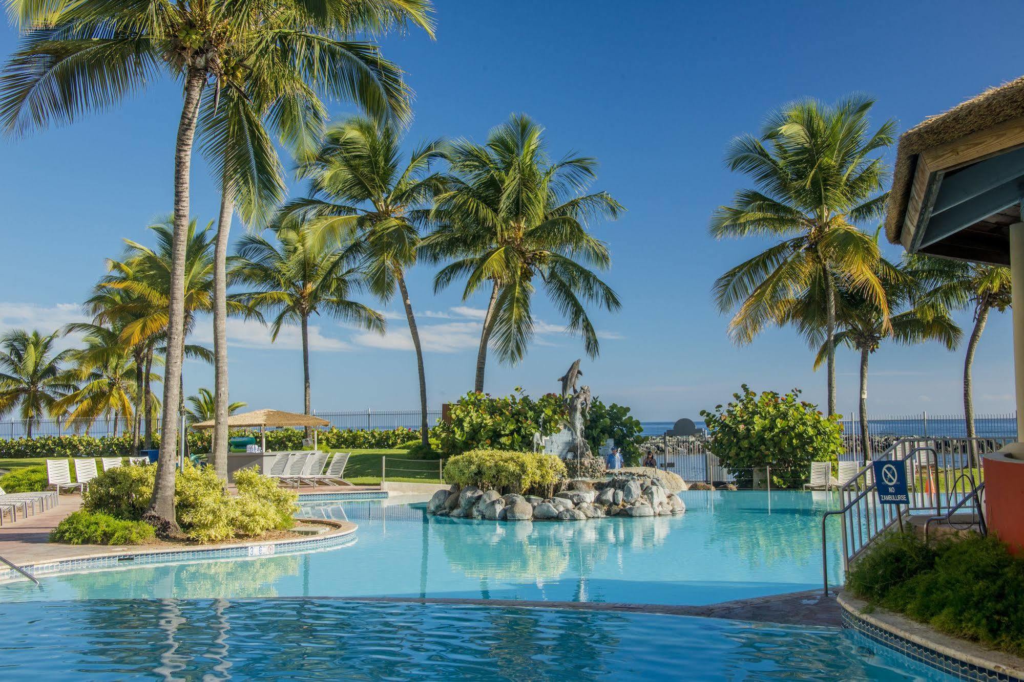 Aquarius Vacation Club At Dorado Del Mar Hotell Exteriör bild
